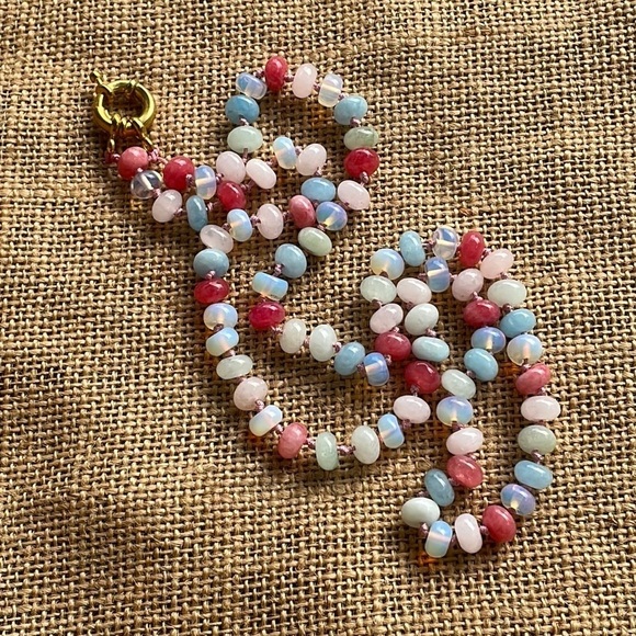 Stone morganite Rainbow with opal stone knotted necklace 24” amazing 2025 - Picture 5 of 9